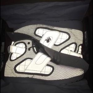 Discontinued Vlado Reflective Sneekers